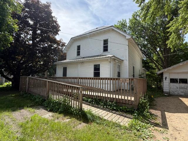 217 W Oak St, Osakis, MN 56360