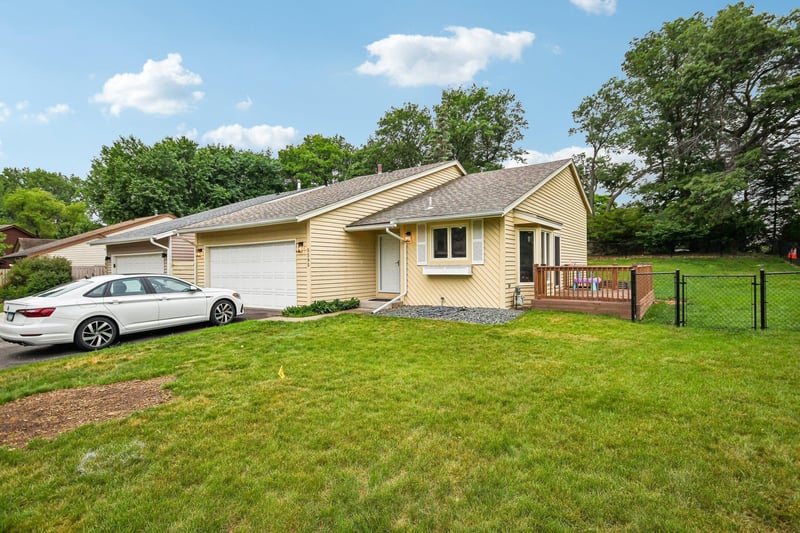 5595 Albert St, Shoreview, MN 55126