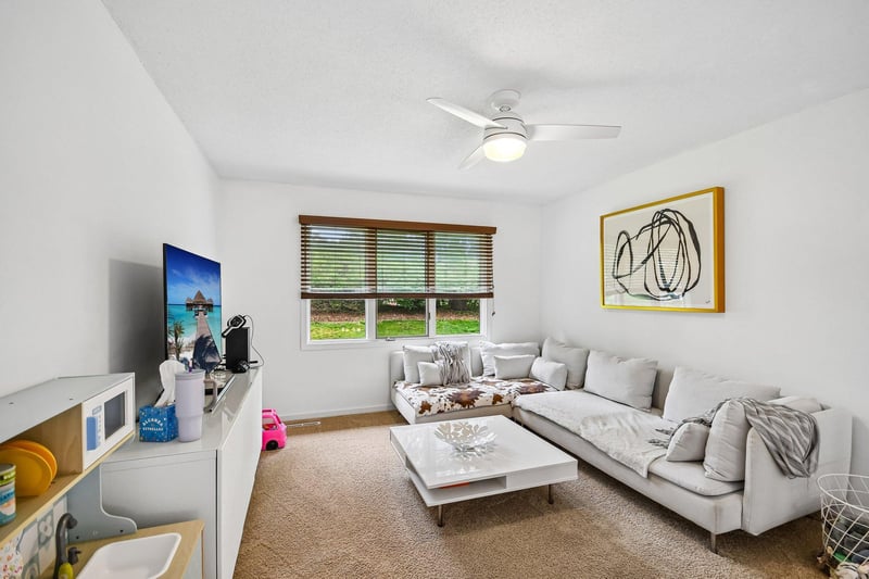 5595 Albert St, Shoreview, MN 55126