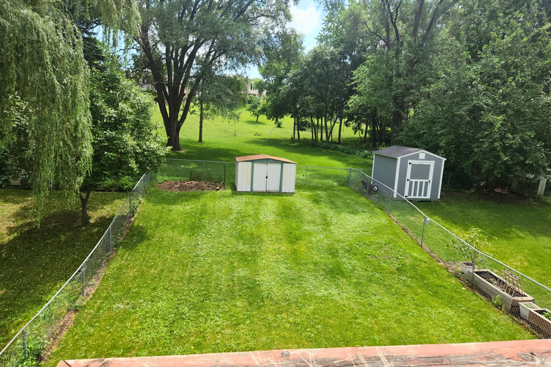 1504 Roundhouse Cir, Shakopee, MN 55379
