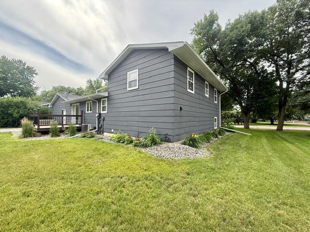 103 Northwood Dr, Redwood Falls, MN 56283