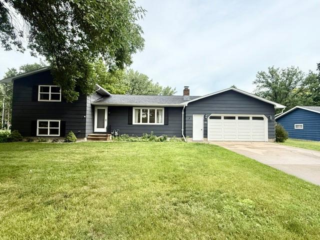 103 Northwood Dr, Redwood Falls, MN 56283