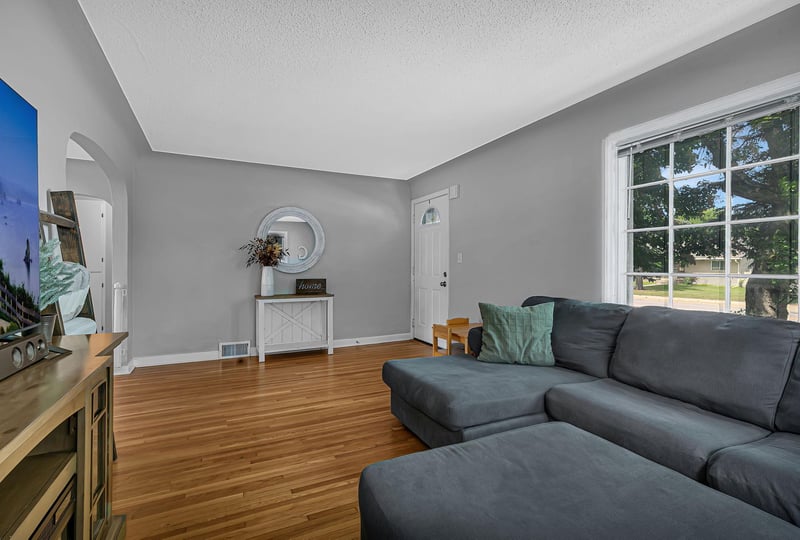 656 E Saint Germain St, Saint Cloud, MN 56304