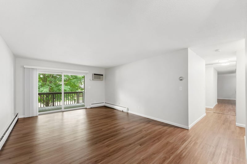 2800 Hamline Ave N #216, Roseville, MN 55113