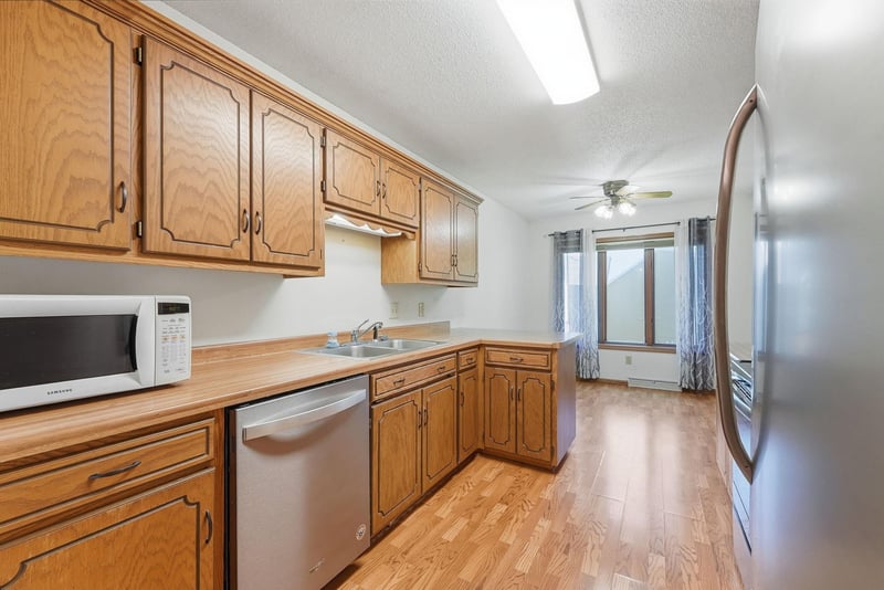 2070 Stockinger Dr, Saint Cloud, MN 56303