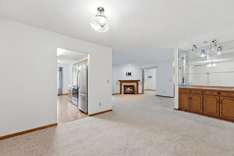 2070 Stockinger Dr, Saint Cloud, MN 56303