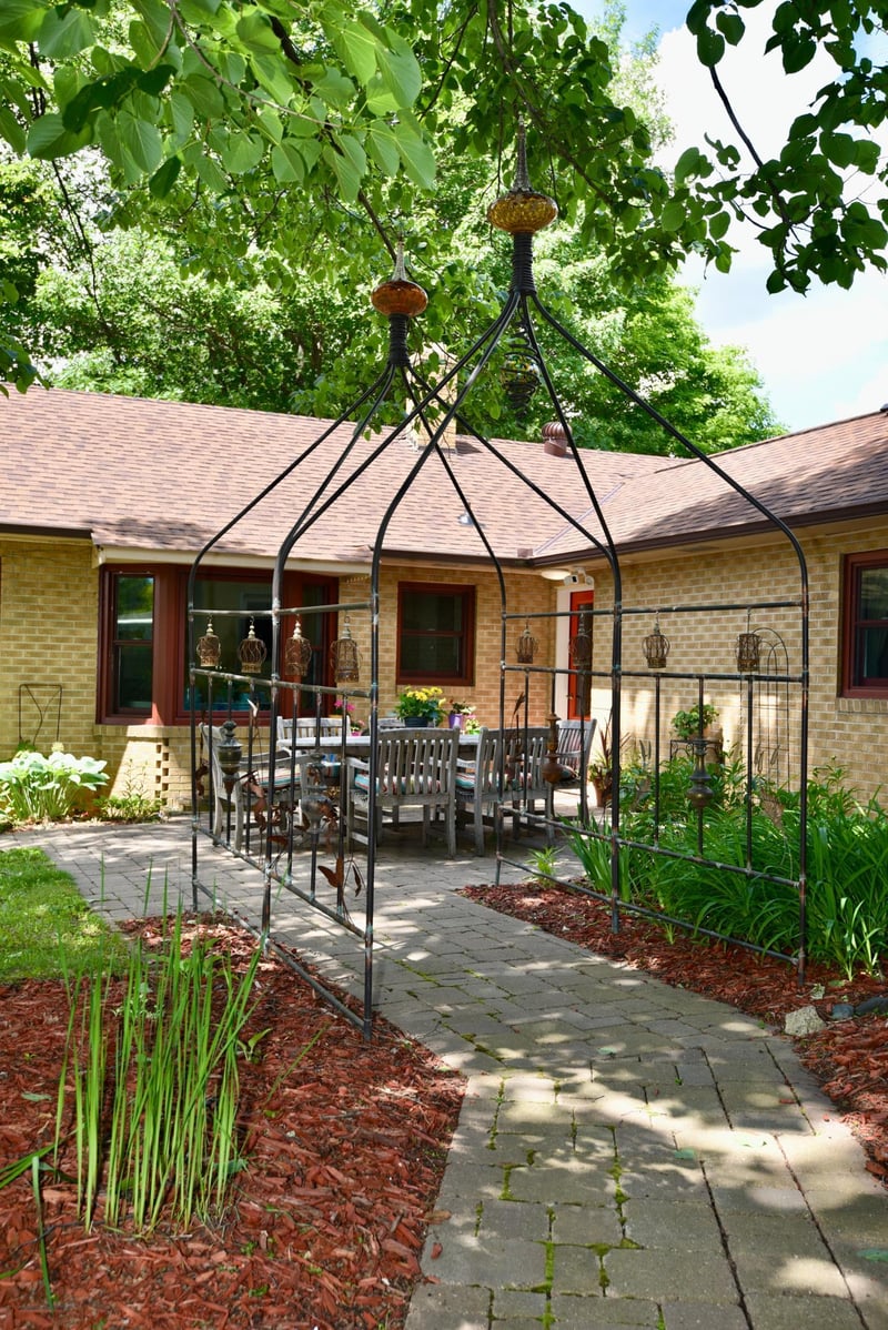 335 2nd Ave SW, Milaca, MN 56353