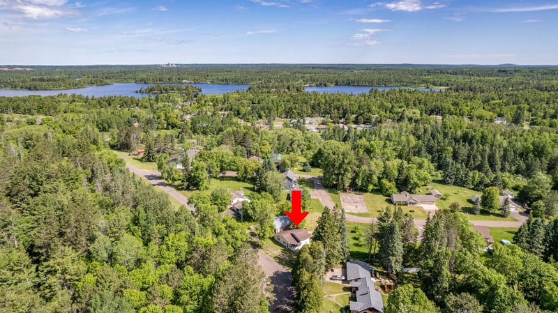 15 Vermillion St, Carlton, MN 55718