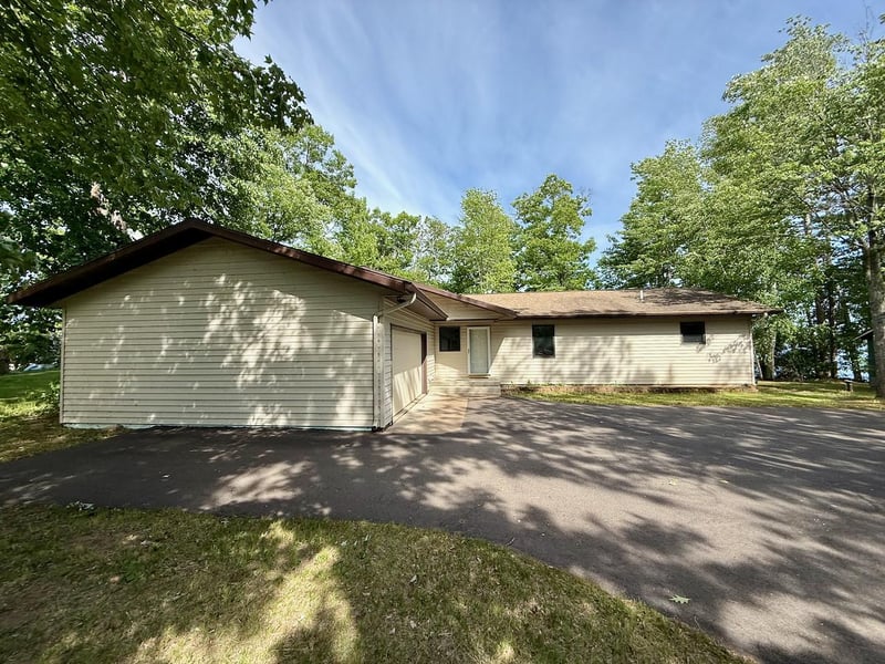 4826 Lazy Pine Rd, Moose Lake, MN 55767