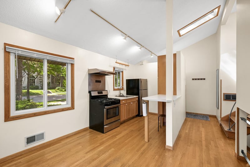 2918 Benton Blvd, Minneapolis, MN 55416