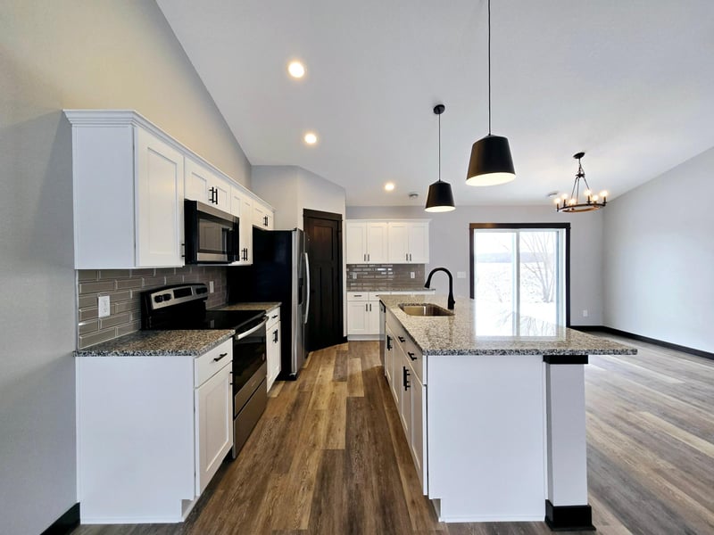 867 Goves Way, Madelia, MN 56062