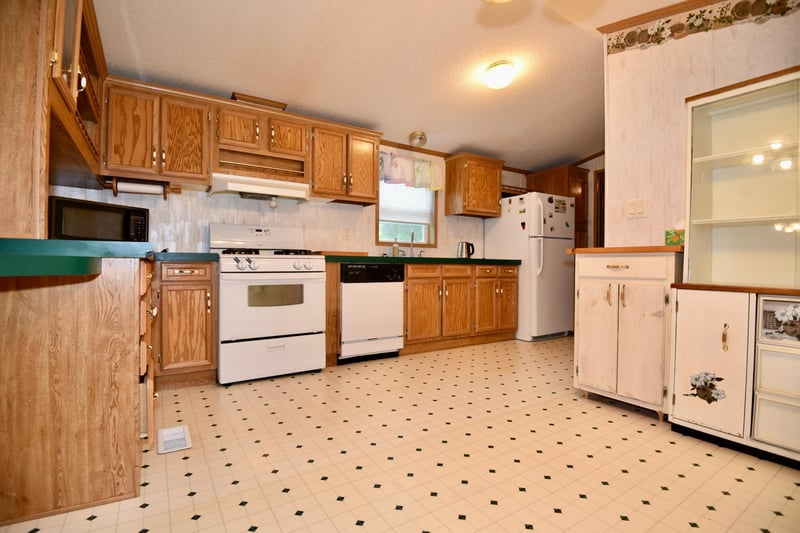 502 3rd St NE, Milaca, MN 55051