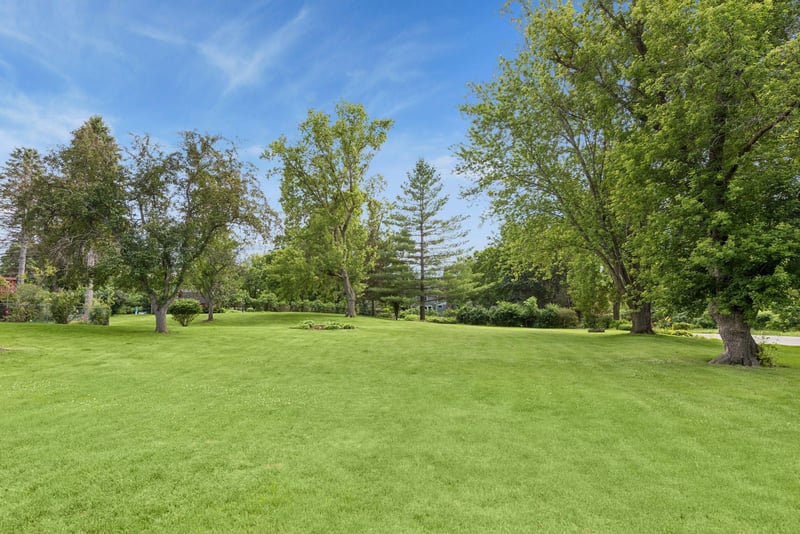 5900 Afton Rd, Shorewood, MN 55331