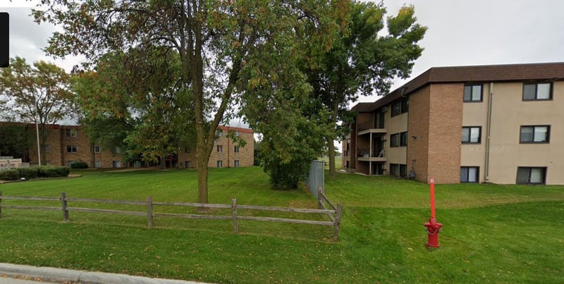 1300 67th Ave N, Brooklyn Center, MN 55430