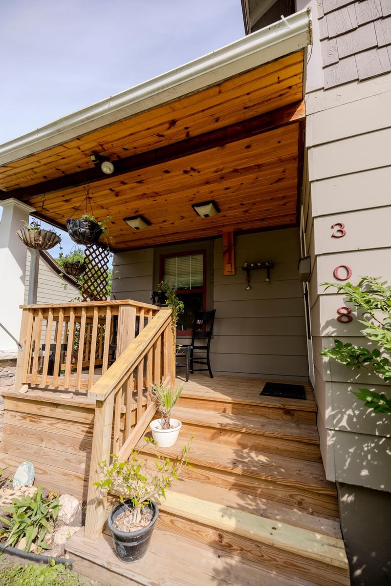 308 W 9th St, Morris, MN 56267