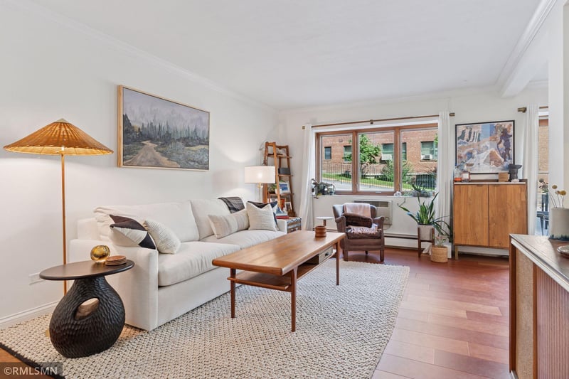 2928 Dean Pw #2I, Minneapolis, MN 55416
