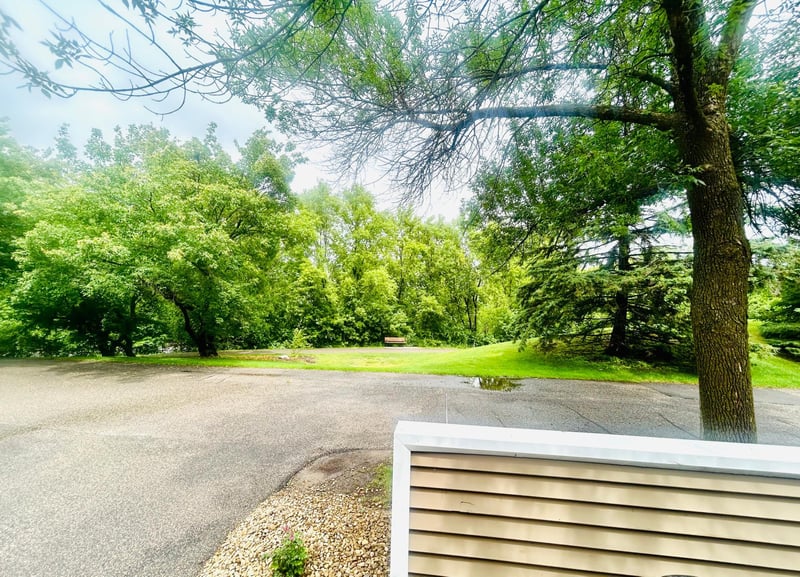 102 Primrose Ct, Vadnais Heights, MN 55127