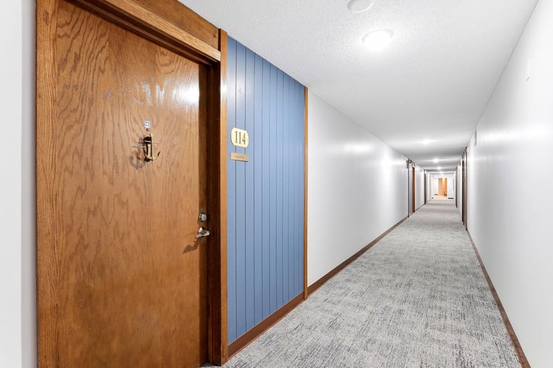705 E Burnsville Pw #114, Burnsville, MN 55337