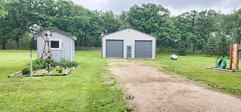 27462 County Highway 55, Henning, MN 56551