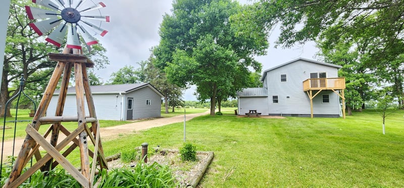 27462 County Highway 55, Henning, MN 56551