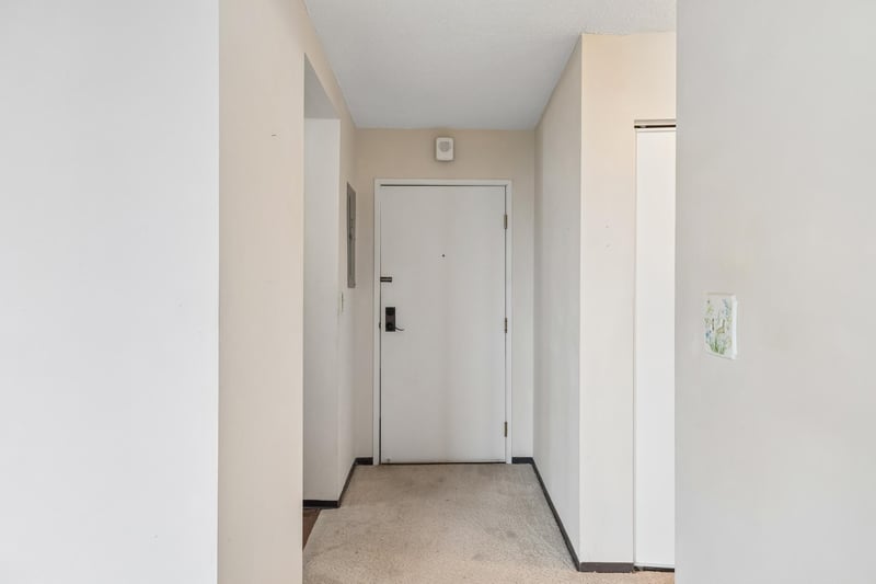 1181 Edgcumbe Rd #814, Saint Paul, MN 55105