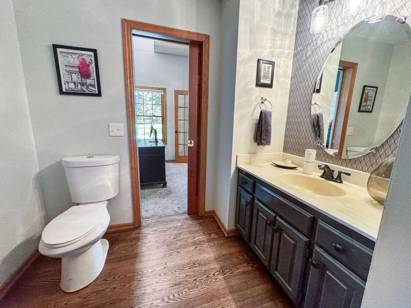 1602 Woodstone Dr, Victoria, MN 55386