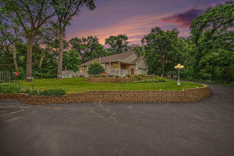 20966 Davenport St NE, Cedar, MN 55011