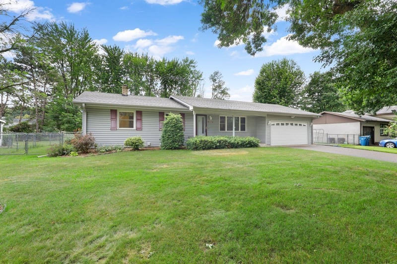 2408 Spruce Pl, White Bear Lake, MN 55110