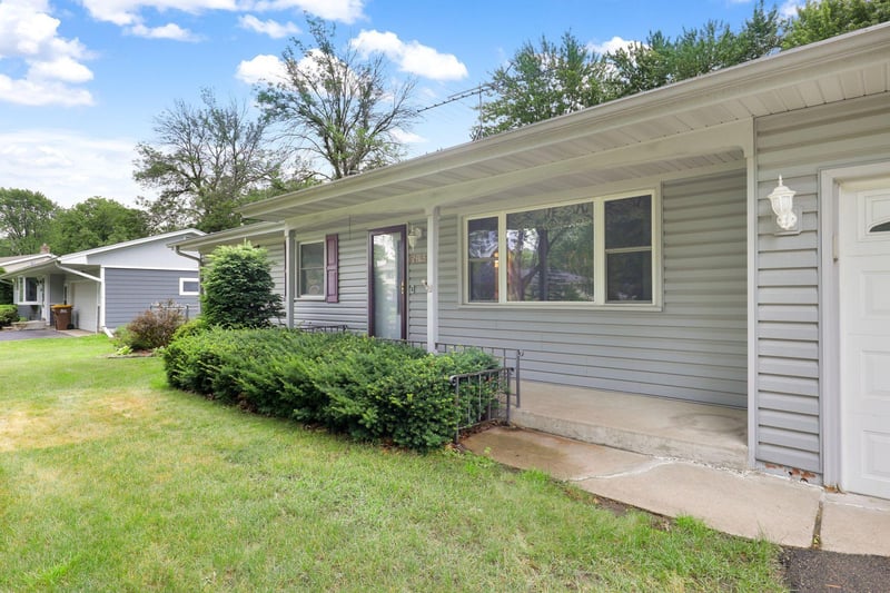 2408 Spruce Pl, White Bear Lake, MN 55110