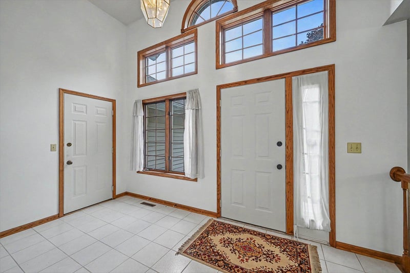 2522 Windsor Ln, Woodbury, MN 55125