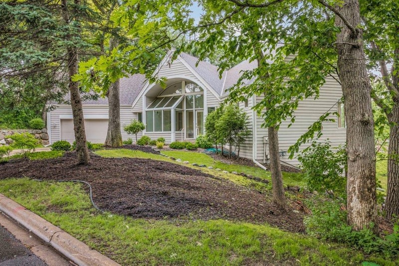3580 Fairway Dr, Hopkins, MN 55305