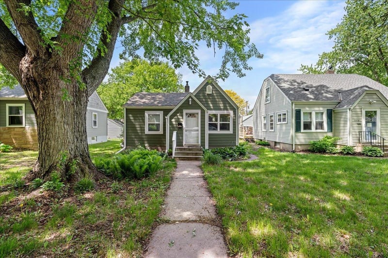 5516 34th Ave S, Minneapolis, MN 55417