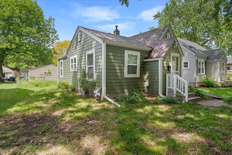 5516 34th Ave S, Minneapolis, MN 55417
