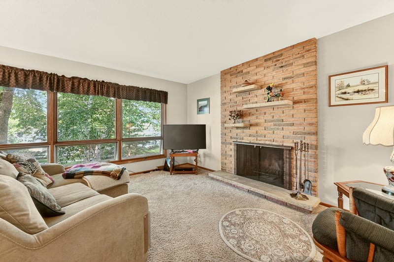2204 11th Ave NW, Rochester, MN 55901