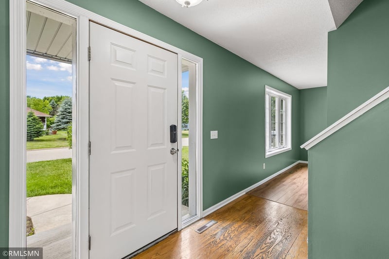 1216 Cuylle Bay, Faribault, MN 55021