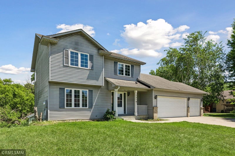 1216 Cuylle Bay, Faribault, MN 55021