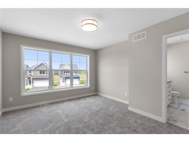 909 Dayton Ave, Saint Paul, MN 55104