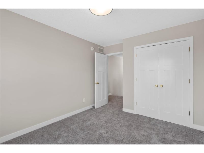 909 Dayton Ave, Saint Paul, MN 55104