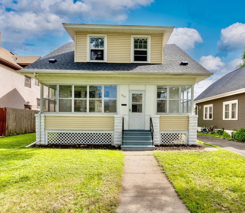 934 Central Ave W, Saint Paul, MN 55104