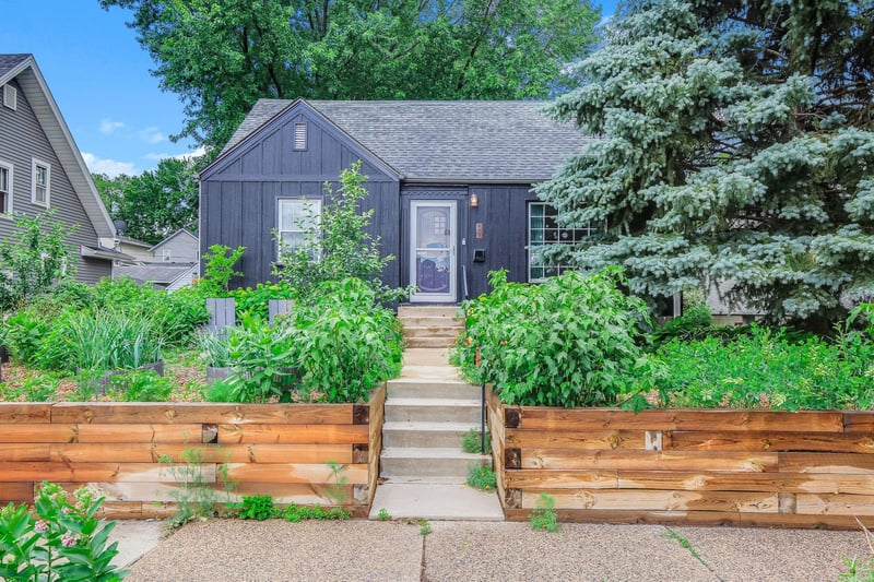 973 Galvin Ave, West Saint Paul, MN 55118