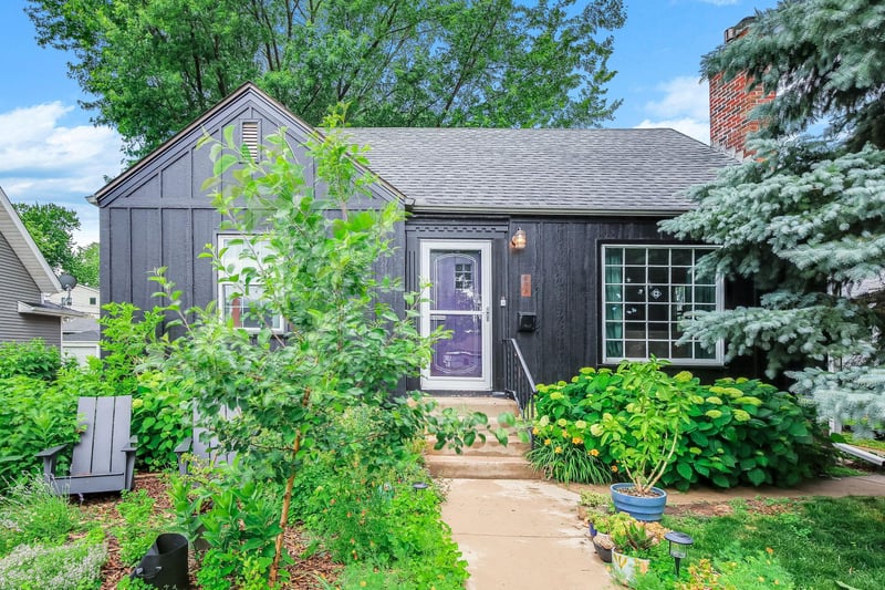 973 Galvin Ave, West Saint Paul, MN 55118