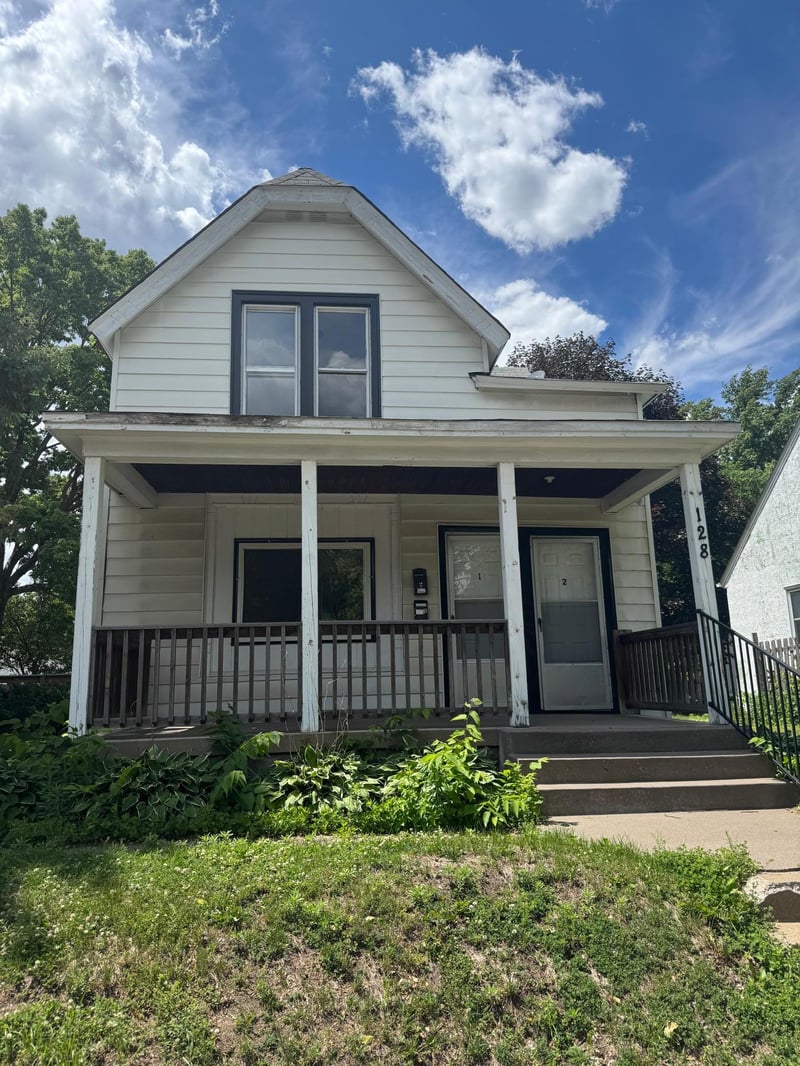128 4th Ave S, South Saint Paul, MN 55075