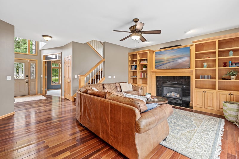 5606 Alexandra Dr, Minnetrista, MN 55364