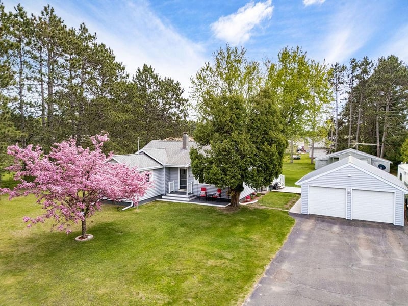 1390 Roland Rd, Cloquet, MN 55720