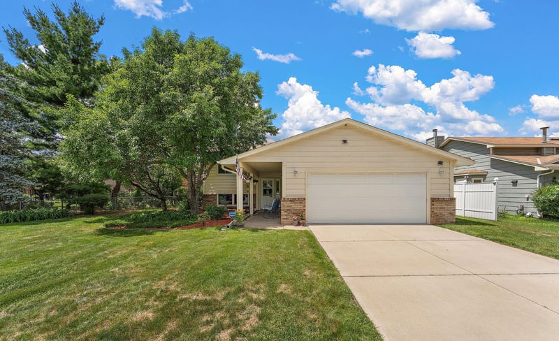 5241 Vera Cruz Ave N, Crystal, MN 55429