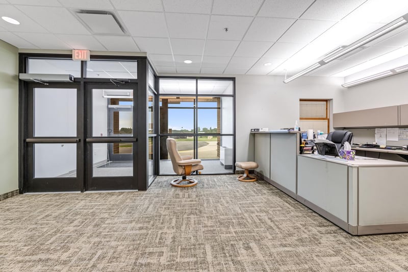 1004 N Loeffler Ave, Caledonia, MN 55921