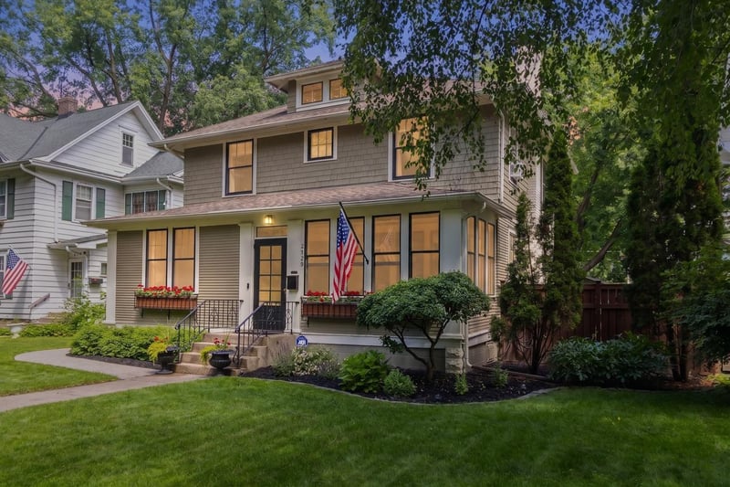2129 Carroll Ave, Saint Paul, MN 55104