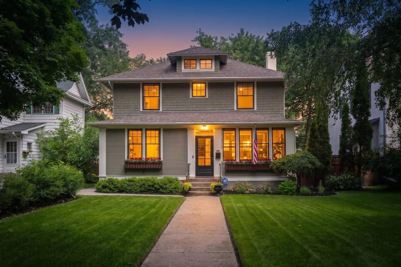 2129 Carroll Ave, Saint Paul, MN 55104