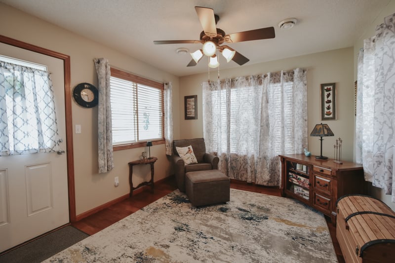 597 19th St, Zumbrota, MN 55992