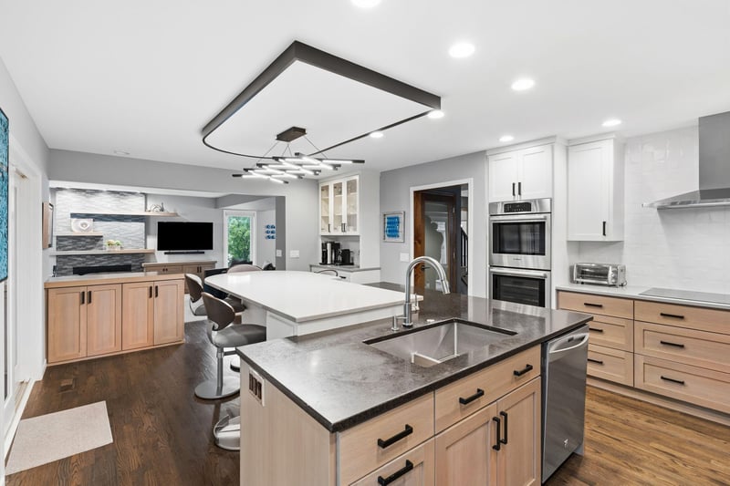 4031 Terrace Ln, Hopkins, MN 55305